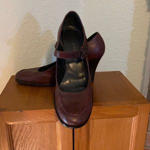 Gianni Bini: size 7.5, Burgundy/brown  Gianni Bini with 3 1/2” heels.